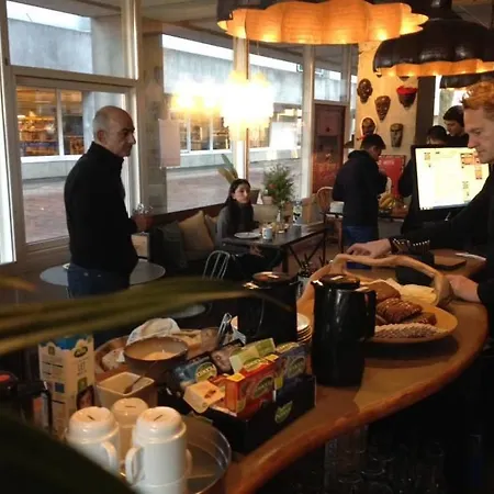 Sleepin Gellerup بيت شباب