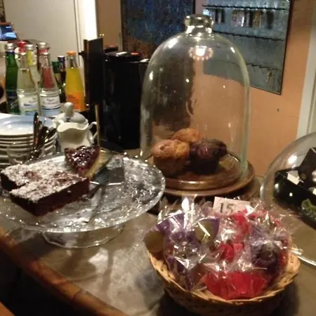 Sleepin Gellerup بيت شباب *